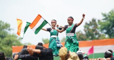 स्वतंत्रता दिवस समारोह: शालेय विद्यार्थियों की सांस्कृतिक प्रस्तुतियों ने बांधा समां