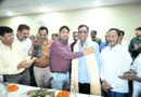 सेवानिवृत्त कर्मचारियों को आयुक्त ने किया सम्मानित